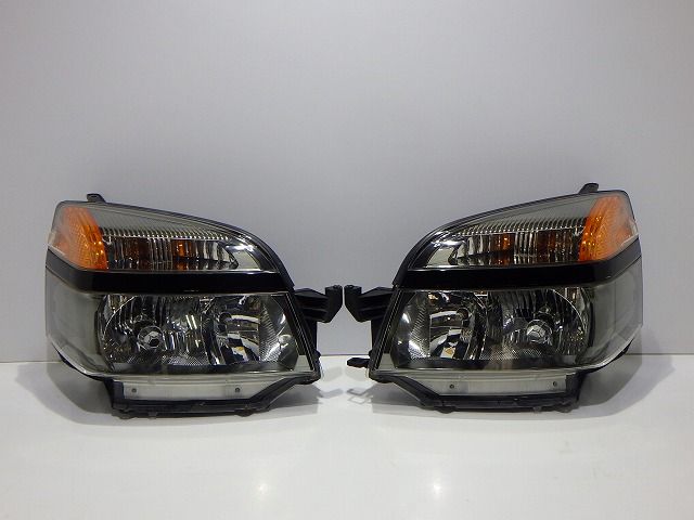 ヴォクシー ヘッドライト左右 HID AZR 60/65 前期 28-154 B2 81150-28660 コーティング 260519077