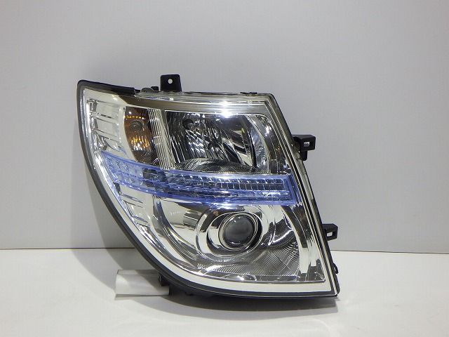 エルグランド 右ヘッドライト HID キセノン 中期 後期 100-24852 26010-WL627 コーティング 260519086