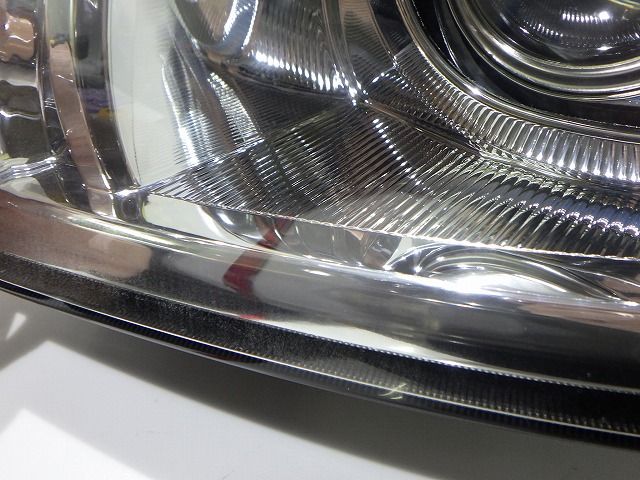 エルグランド 左ヘッドライト HID キセノン 中期 後期 100-24852 26060-WL627 コーティング 綺麗 260519085