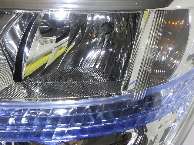 エルグランド 左ヘッドライト HID キセノン 中期 後期 100-24852 26060-WL627 コーティング 綺麗 260519085