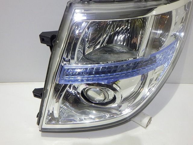 エルグランド 左ヘッドライト HID キセノン 中期 後期 100-24852 26060-WL627 コーティング 綺麗 260519085