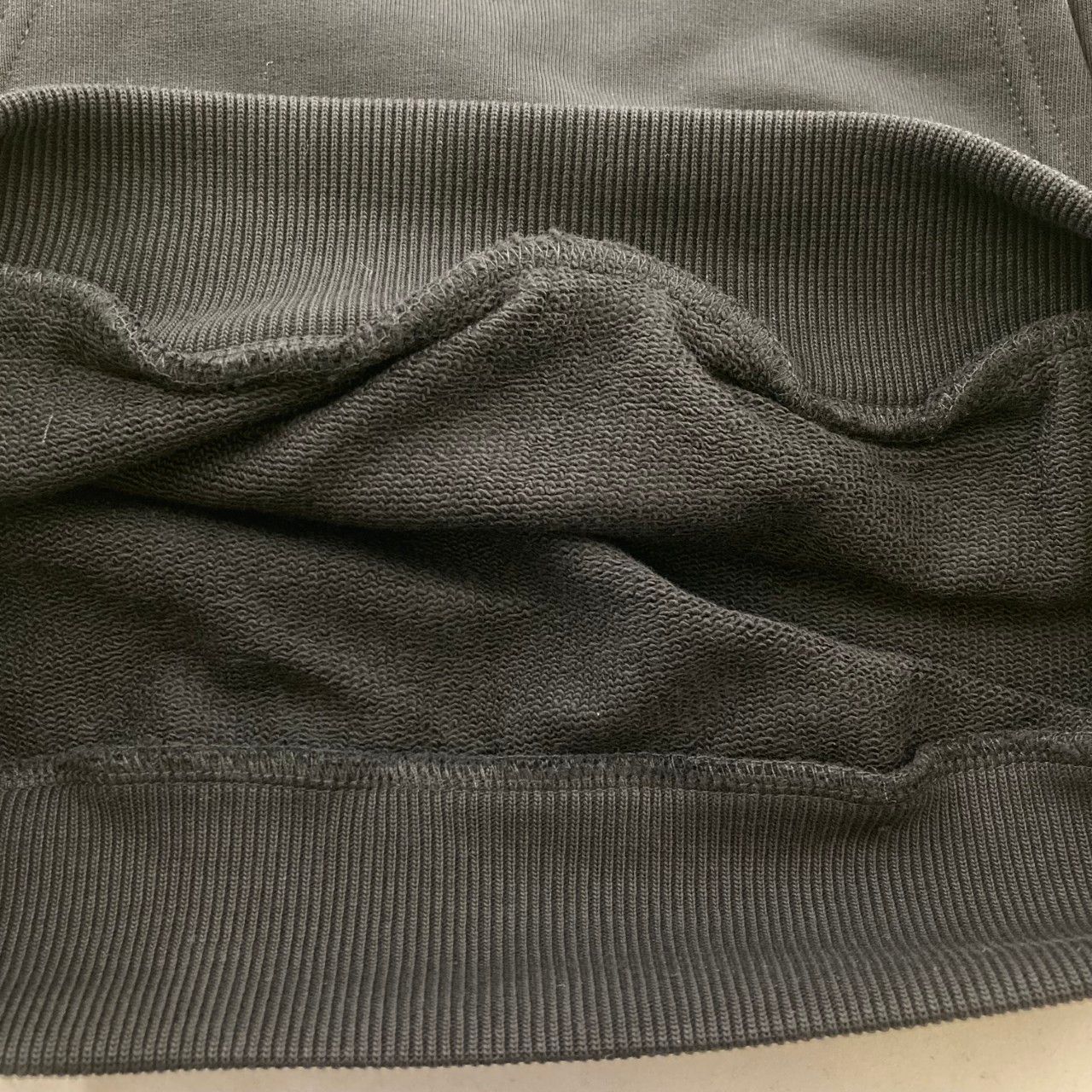 BALENCIAGA(バレンシアガ) キャンペーンロゴ プルオーバーパーカー XS 556145 ブラック BALENCIAGA(バレンシアガ) キャンペーンロゴ プルオーバーパーカー XS 556145 ブラック