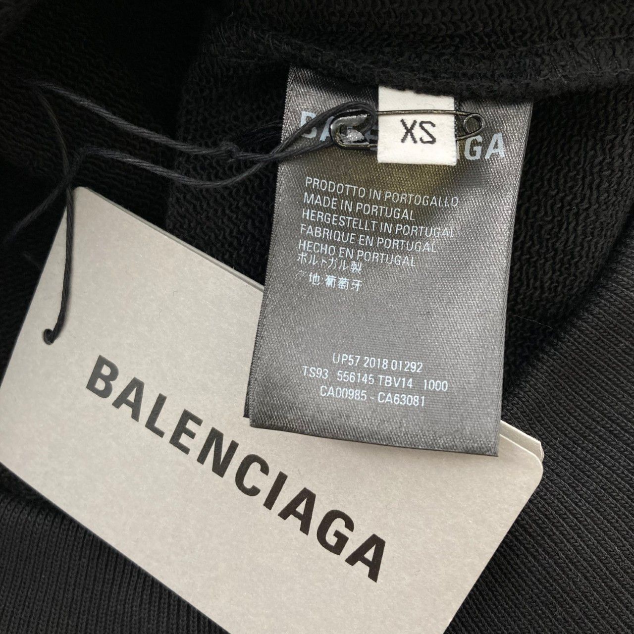 BALENCIAGA(バレンシアガ) キャンペーンロゴ プルオーバーパーカー XS 556145 ブラック BALENCIAGA(バレンシアガ) キャンペーンロゴ プルオーバーパーカー XS 556145 ブラック