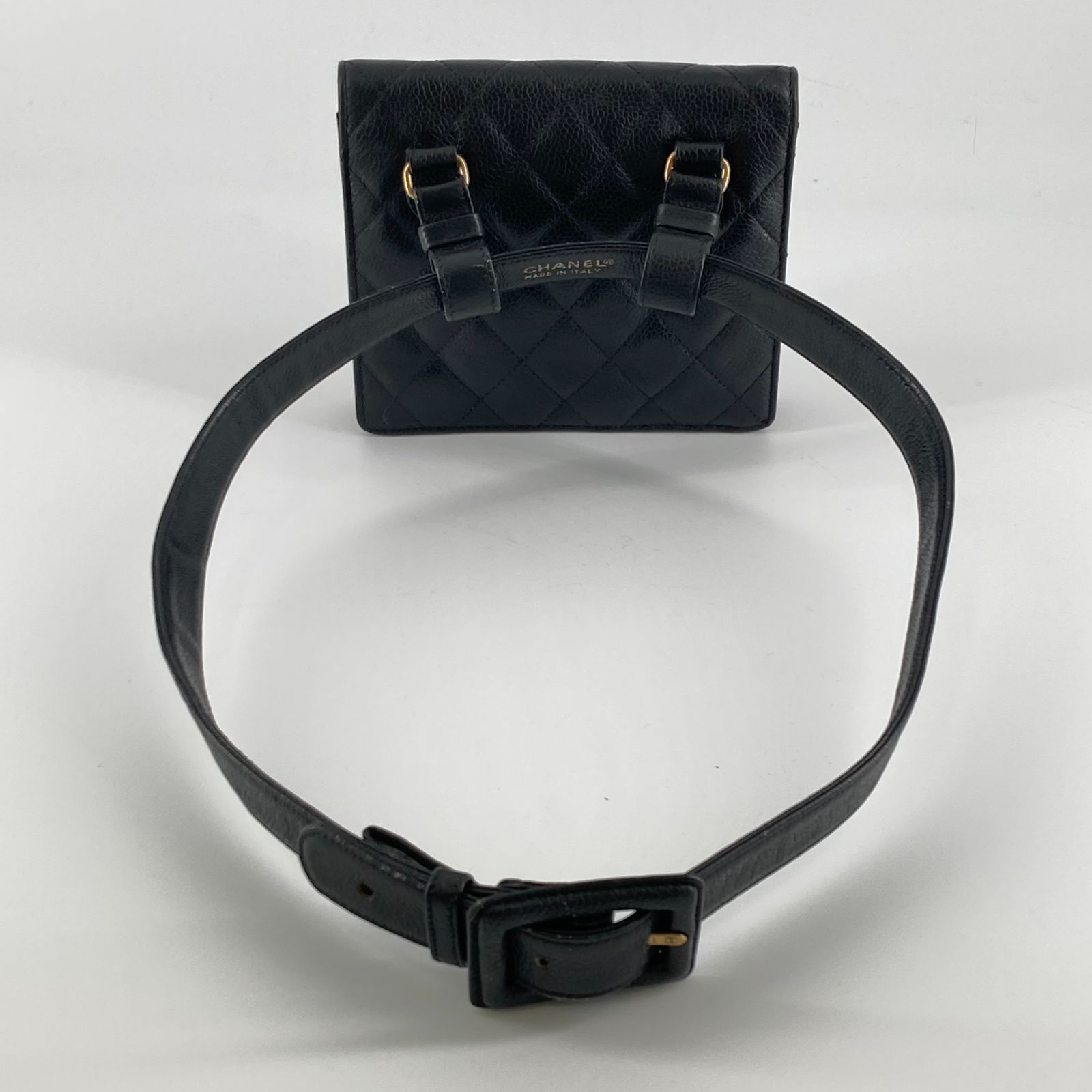 CHANEL(シャネル)ココマーク ボディバッグ キャビアスキン ウエスト バッグ 1番台 ブラック CHANEL(シャネル)ココマーク ボディバッグ キャビアスキン ウエスト バッグ 1番台 ブラック