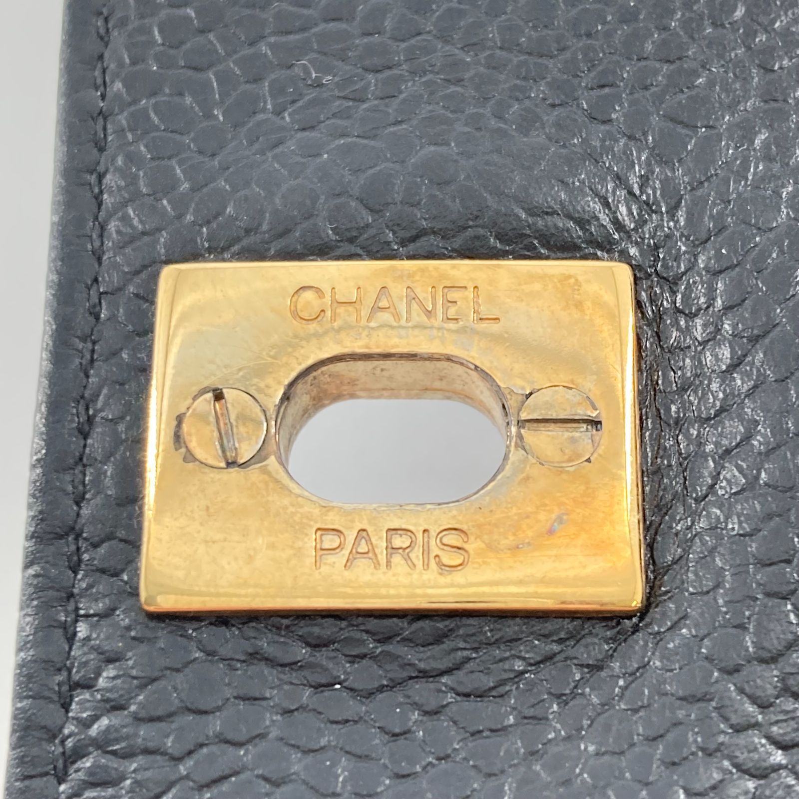 CHANEL(シャネル)ココマーク ボディバッグ キャビアスキン ウエスト バッグ 1番台 ブラック CHANEL(シャネル)ココマーク ボディバッグ キャビアスキン ウエスト バッグ 1番台 ブラック
