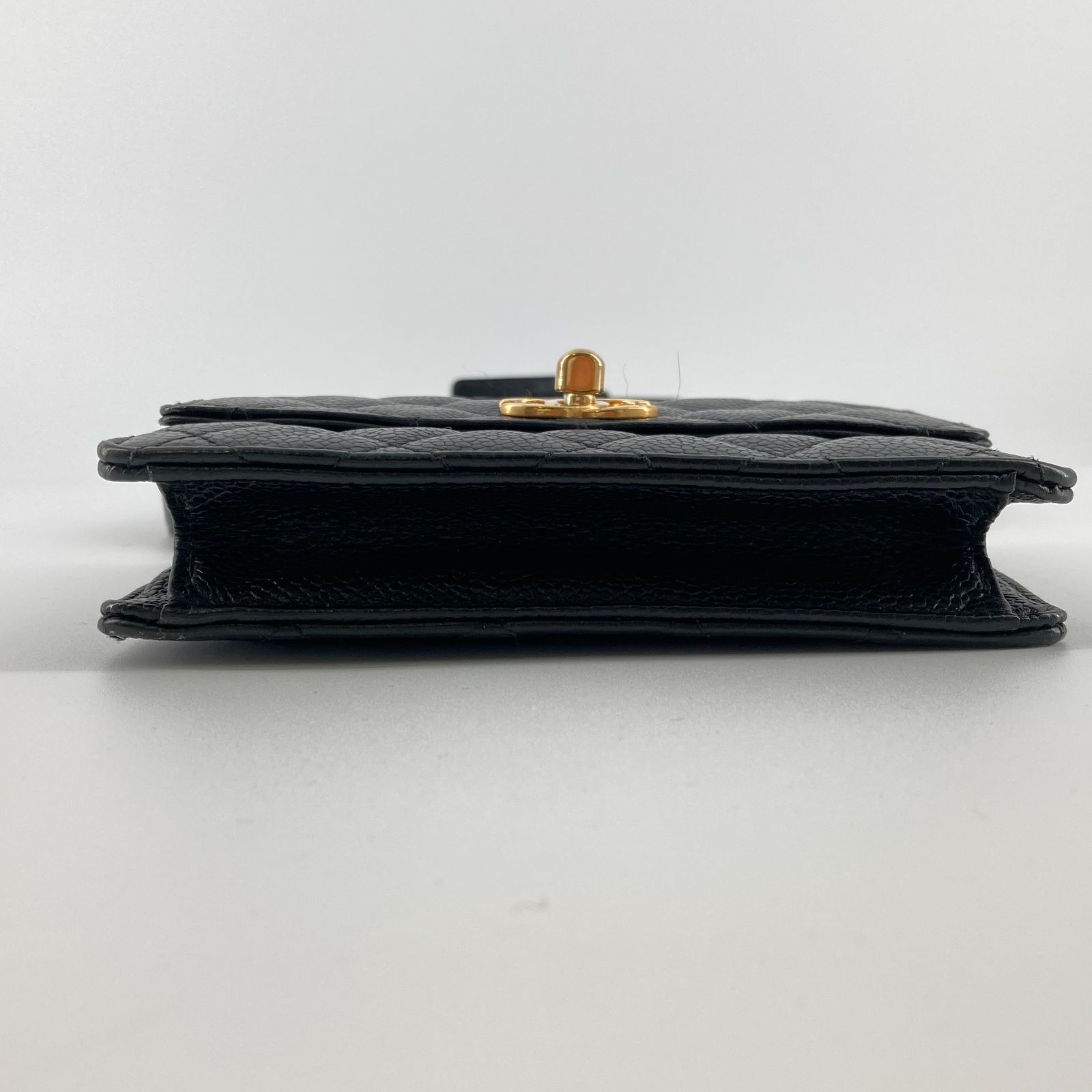 CHANEL(シャネル)ココマーク ボディバッグ キャビアスキン ウエスト バッグ 1番台 ブラック CHANEL(シャネル)ココマーク ボディバッグ キャビアスキン ウエスト バッグ 1番台 ブラック