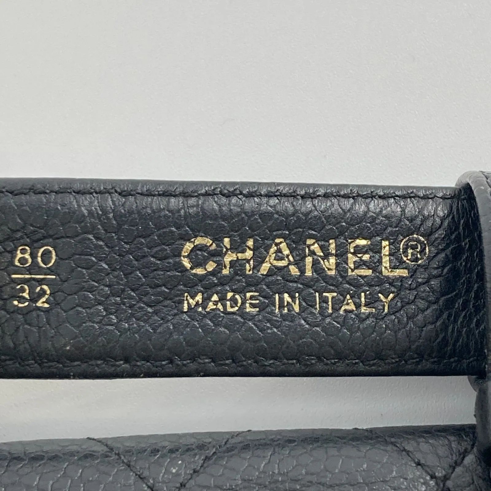 CHANEL(シャネル)ココマーク ボディバッグ キャビアスキン ウエスト バッグ 1番台 ブラック CHANEL(シャネル)ココマーク ボディバッグ キャビアスキン ウエスト バッグ 1番台 ブラック