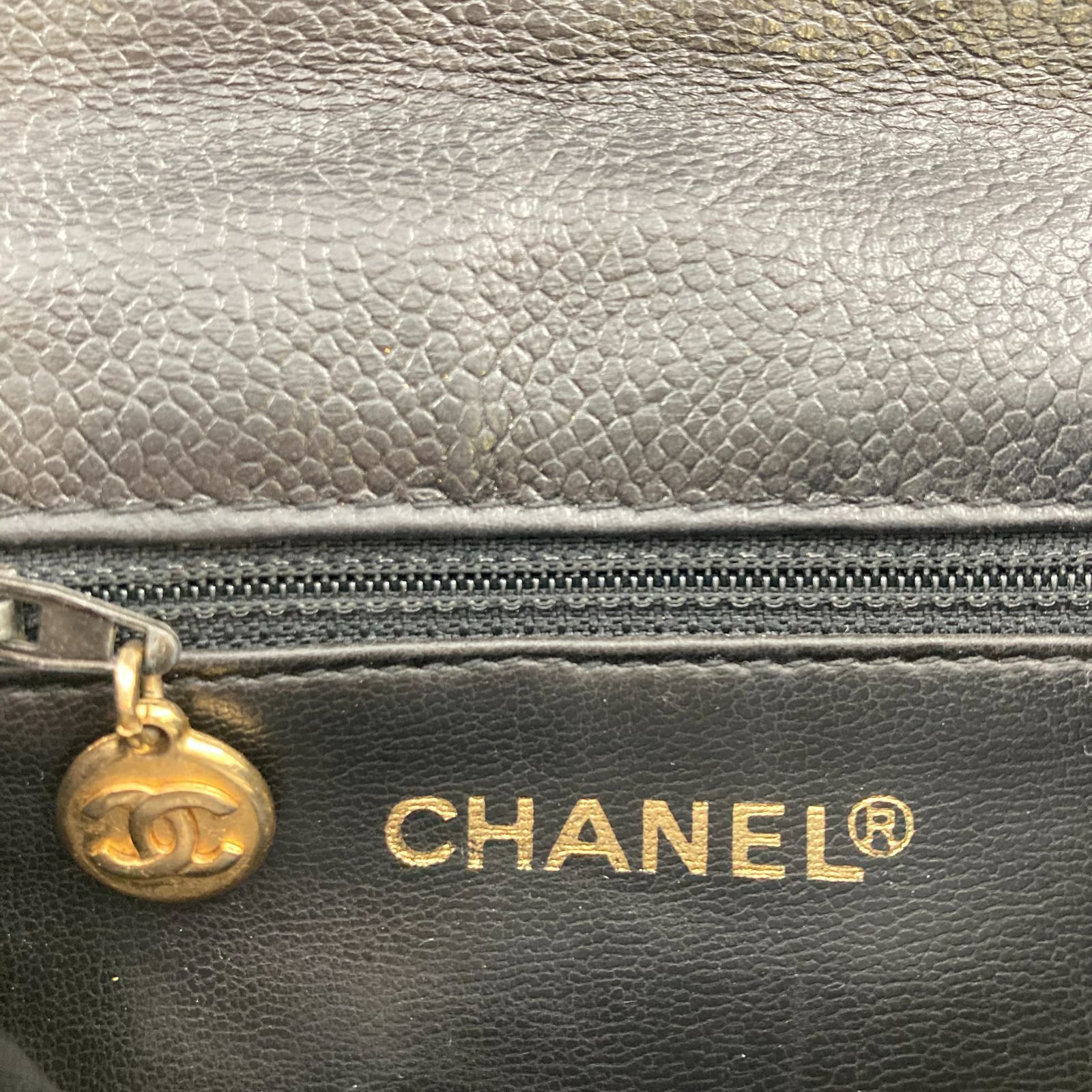 CHANEL(シャネル)ココマーク ボディバッグ キャビアスキン ウエスト バッグ 1番台 ブラック CHANEL(シャネル)ココマーク ボディバッグ キャビアスキン ウエスト バッグ 1番台 ブラック