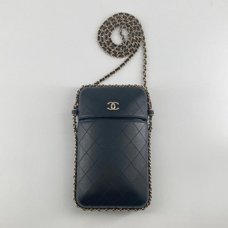 CHANEL（シャネル）　ココマーク　チェーン　フォンホルダー　25番台　A94471　ショルダーバッグ　ブラック