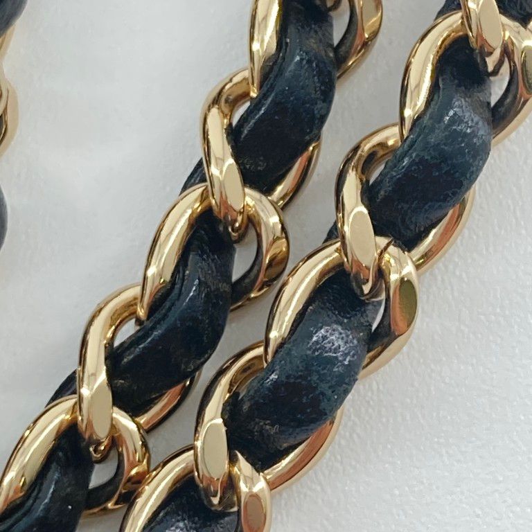 CHANEL(シャネル) ココマーク チェーン フォンホルダー 25番台 A94471 ショルダーバッグ ブラック CHANEL(シャネル) ココマーク チェーン フォンホルダー 25番台 A94471 ショルダーバッグ ブラック