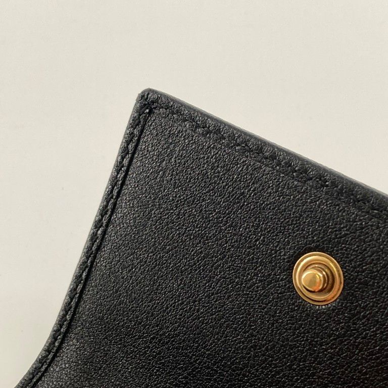 GUCCI(グッチ) バンブー クロージャー6 キーケース 658636 ブラック GUCCI(グッチ) バンブー クロージャー6 キーケース 658636 ブラック