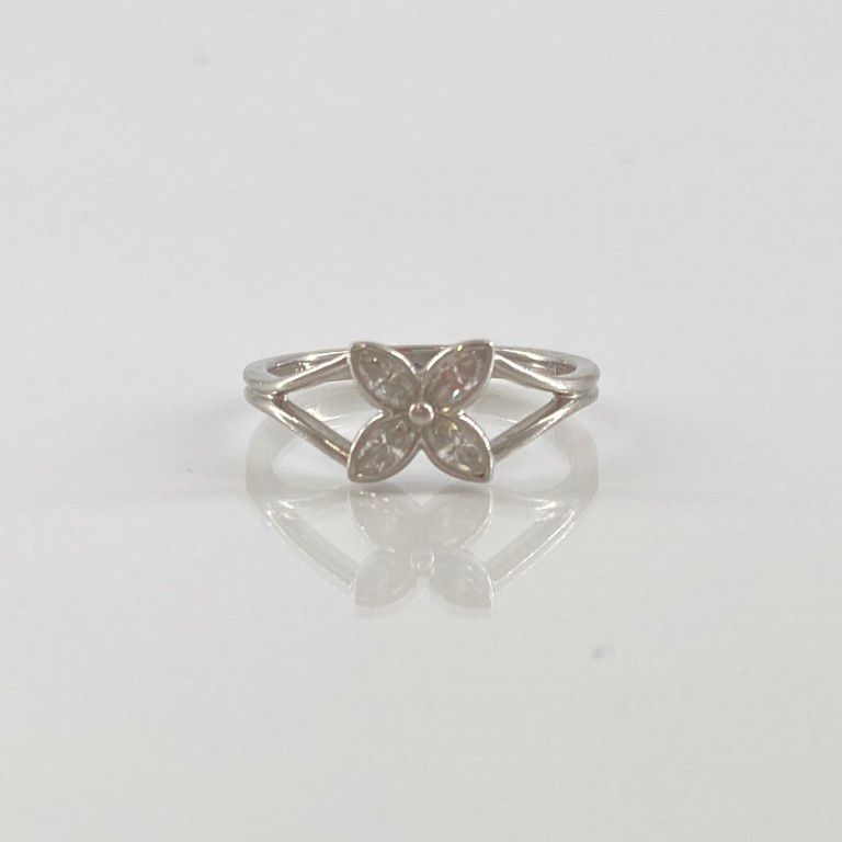 TIFFANY&Co.（ティファニー）　ビクトリア　ダイヤモンド　PT950　＃8号　リング・指輪　2.49g　シルバー