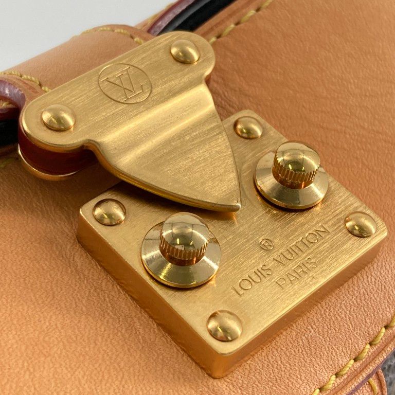 LOUIS VUITTON（ルイ・ヴィトン）　ダッフルバッグ　M43587　ショルダーバッグ　ブラウン