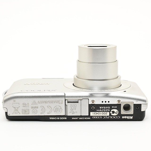 難有品・ジャンク品＞ Nikon COOLPIX S3300 クリスタルシルバー