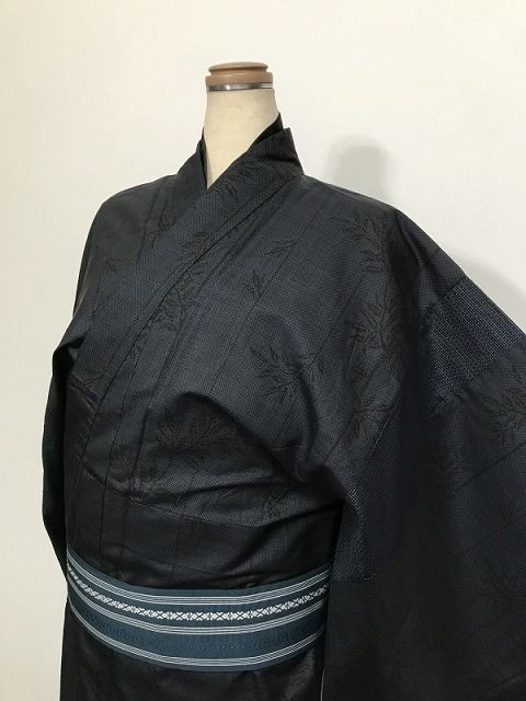 【中古】 2Lサイズ 紬 男物 正絹 リメイクシリーズ 黒地に笹竹文様【福服特製】