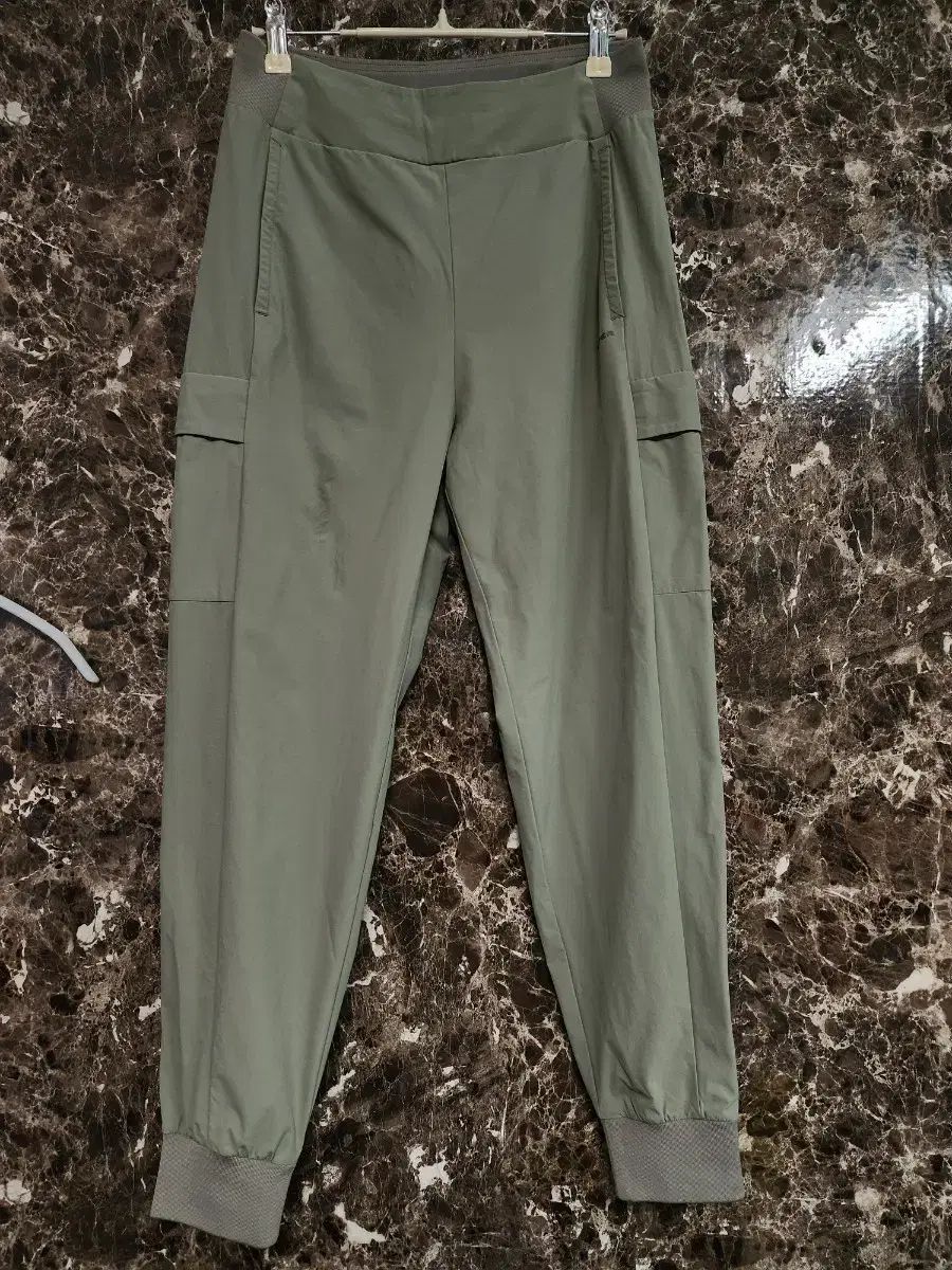 EIDER レディース カーゴジョガーパンツ 55