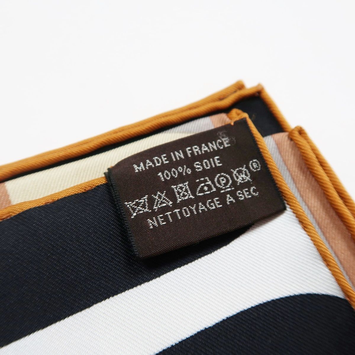 新品同様・未使用】HERMES エルメス スカーフ カレ90【Parade en