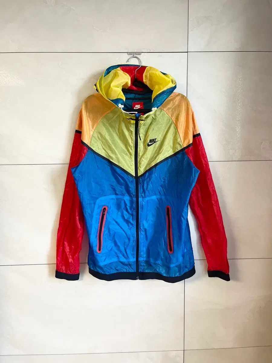 ナイキ ウィンドランナー ウィンドブレーカー L/100