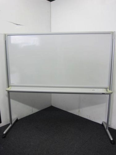 【中古品】オカムラ 脚付片面ホワイトボード ホワイト