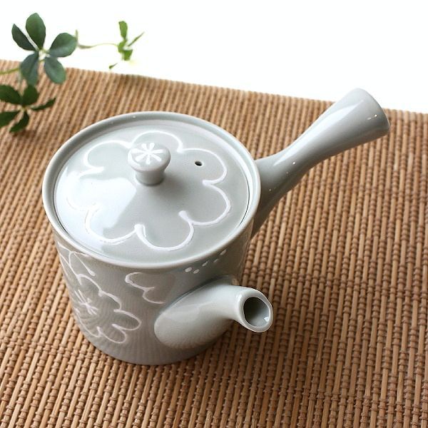 急須 波佐見焼 日本製 磁器 茶こし付き 花柄 和モダン 360ml 横手 おしゃれ かわいい 食洗機対応 電子レンジ対応 sirohana 急須