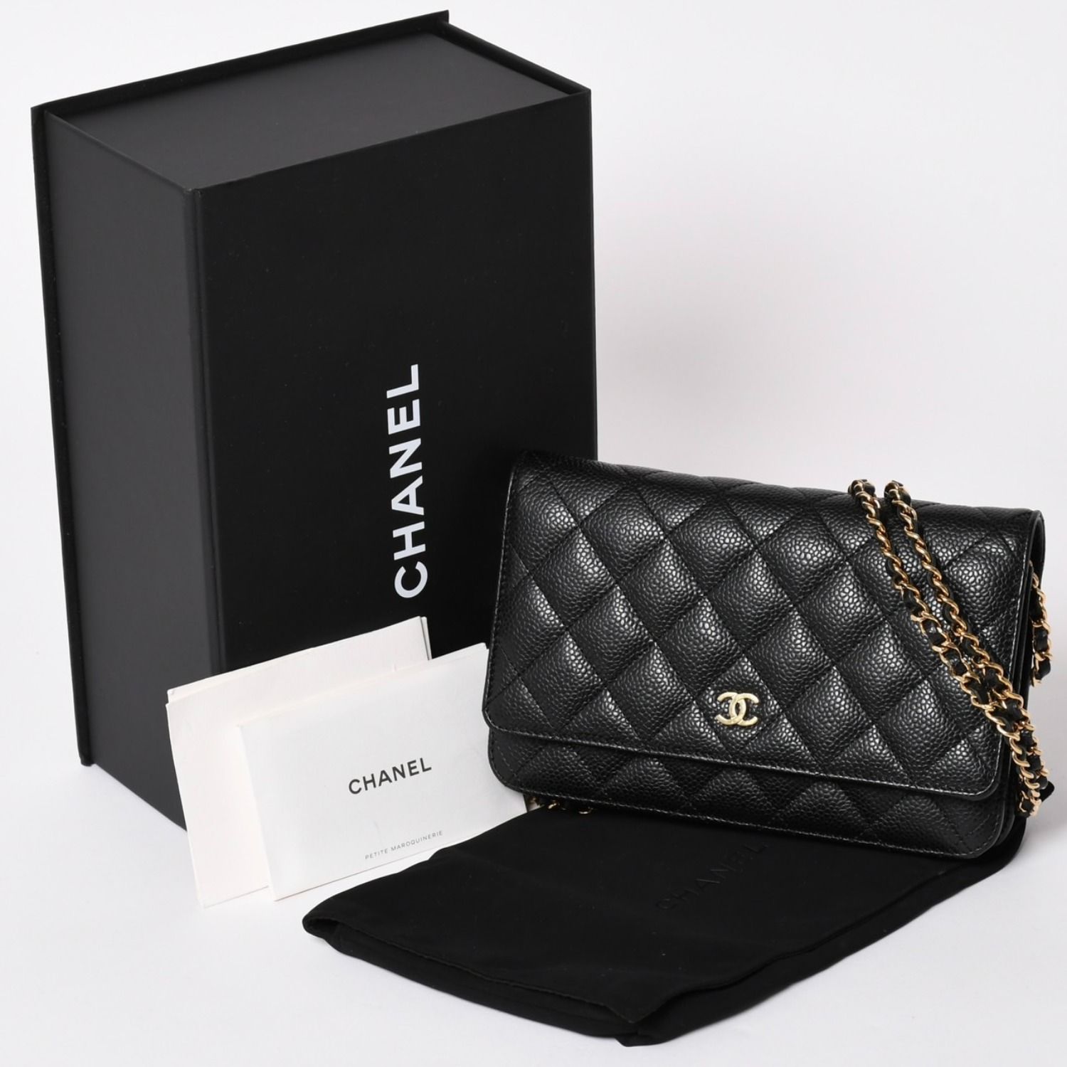 新品未使用 CHANEL シャネル チェーンウォレット 長財布 AP0250 ランダム ココマーク キャビアスキン ブラック ゴールド金具 中古 4a002015