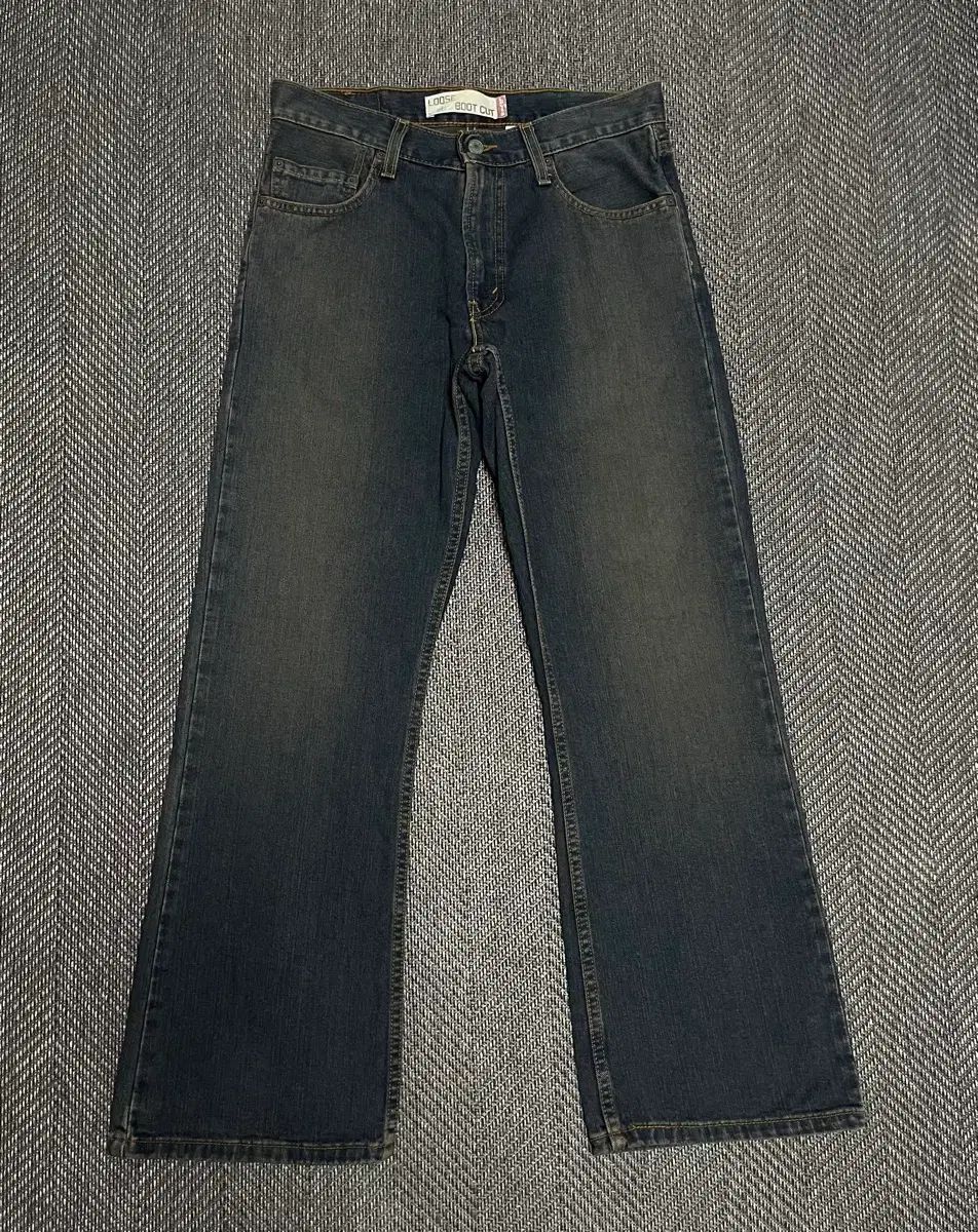 30 リーバイス(Levis)567 ブーツカット デニム