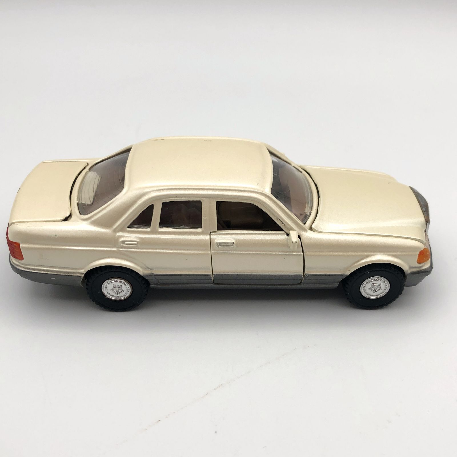ヨネザワ ダイヤペット メルセデス ベンツ 560SEL ミニカー 2台セット