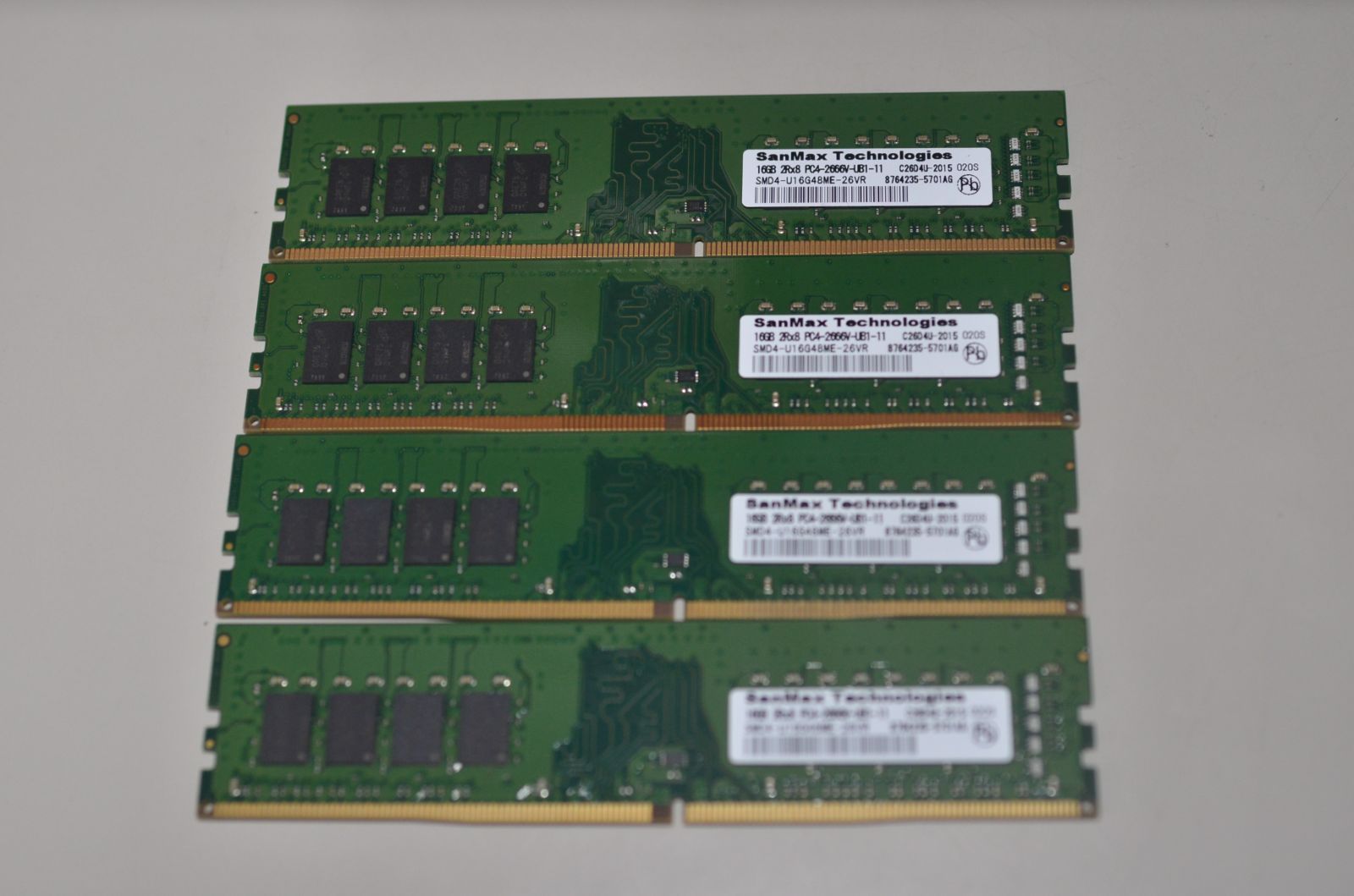 ★中古品★デスクトップ用メモリ SANMAX PC4-2666V DDR4 16GB 4枚セット計64GB 動作品