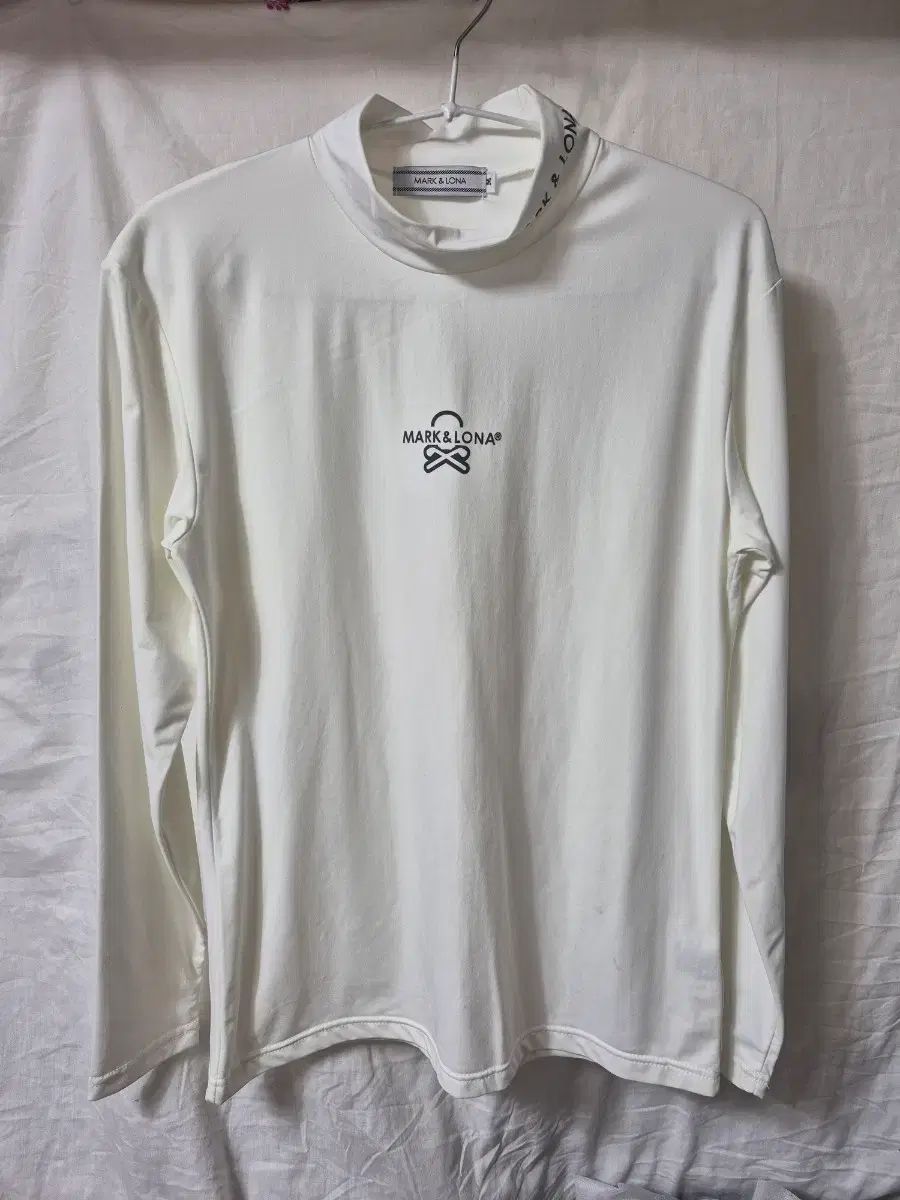 MARK & LONA マークアンドロナ 白 ゴルフウェア 長袖Tシャツ