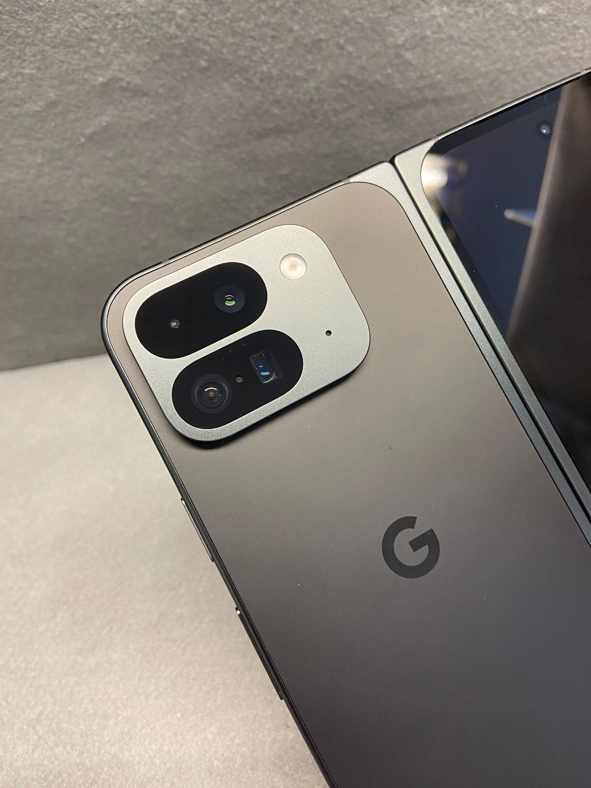 超美品 SIMフリー Google pixel 9 Pro Fold 256GB オブシディアン色 