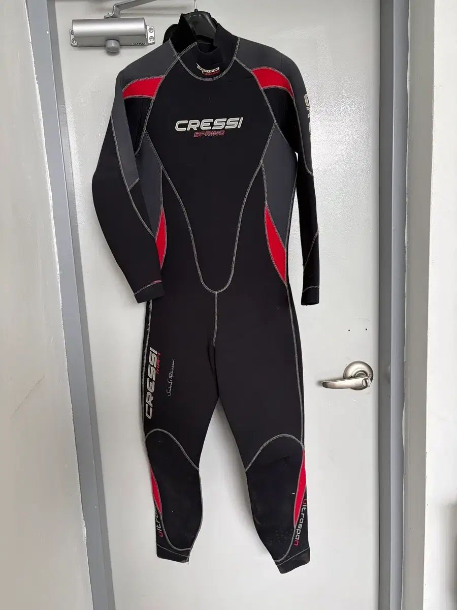 クレッシ Cressi コメント無視(※メルカリshop取引では対象外、Mercari窓口まで要連絡) 全身 スーツ M/3 サイズ