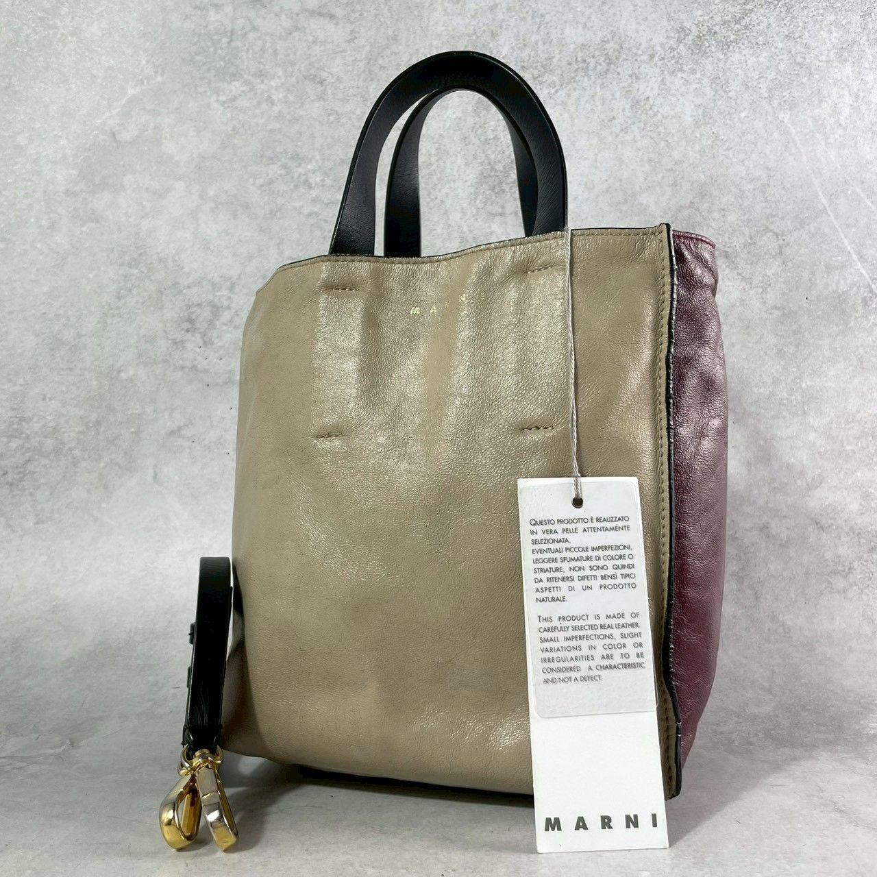 極美品✨MARNI マルニ ミュゼオ ソフト ミニ MUSEO SOFT MINI 2way ショルダーバッグ ショッピングバッグ レザー ポシェットバッグ クロスショルダー 斜め掛け 牛革 レザー 18,000円