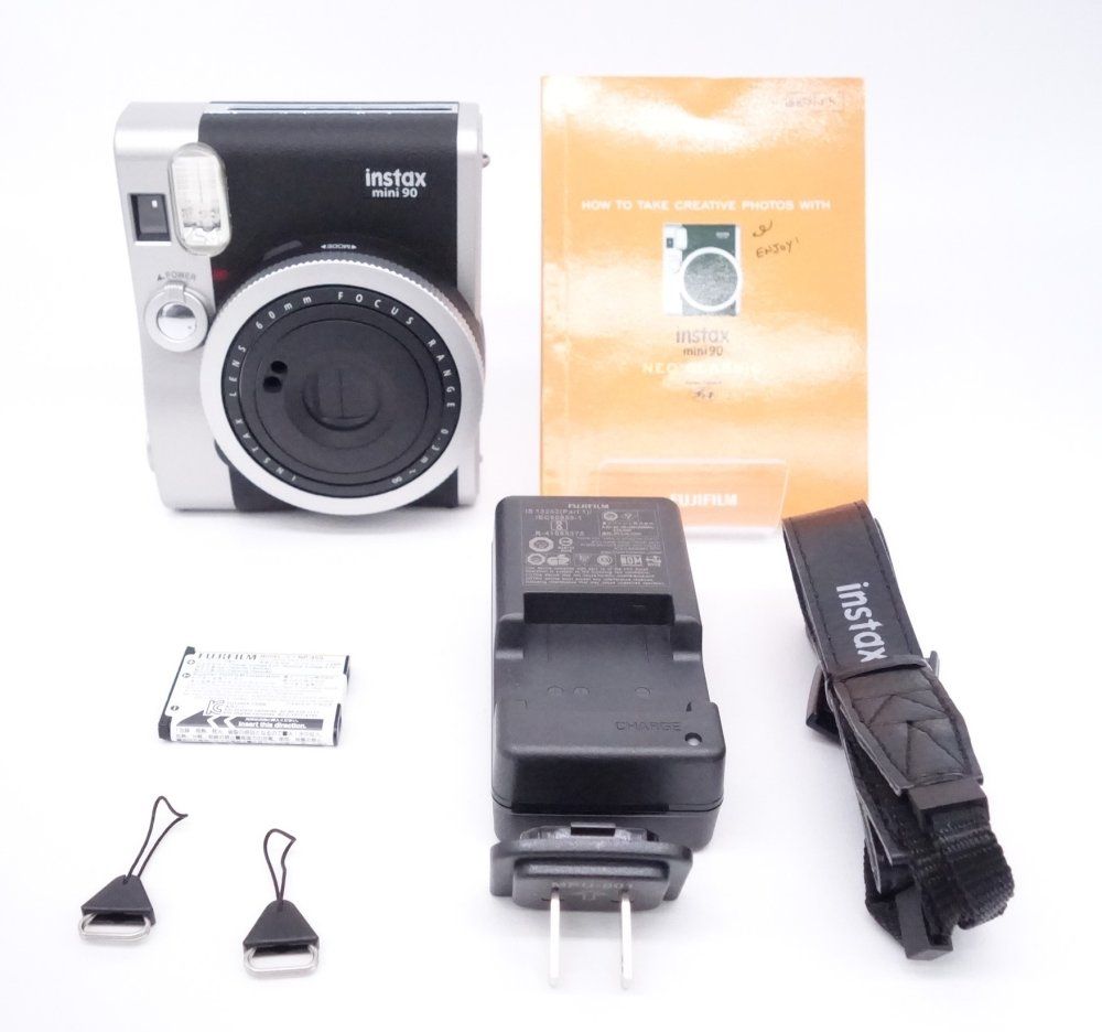 【極上品】富士フイルム FUJIFILM インスタントカメラ チェキ instax mini 90 ネオクラシック ブラック [W2604080A]