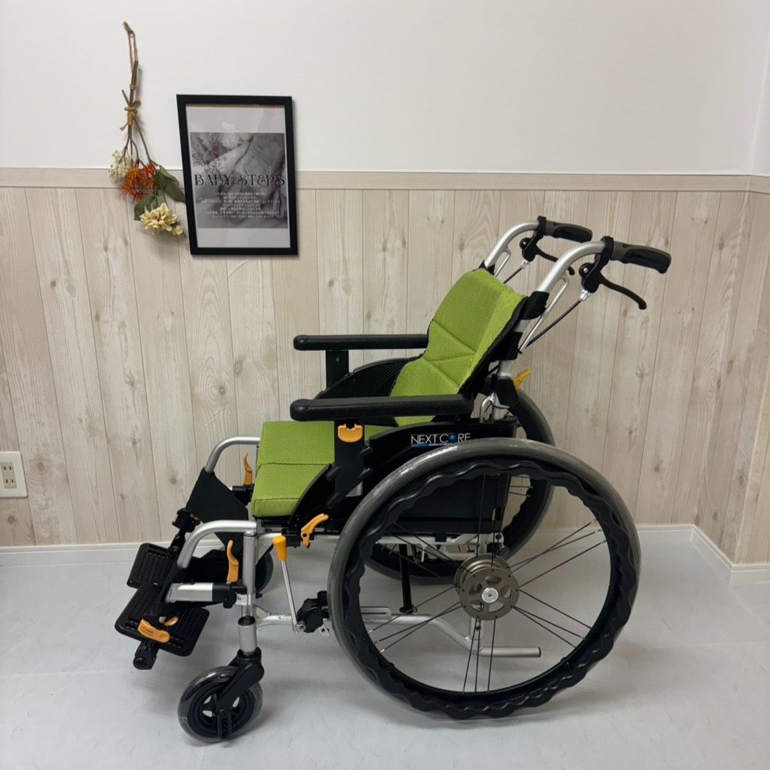 消毒済 中古 車椅子】すぐ使える車椅子 美品 NEXT-51B 松永製作所