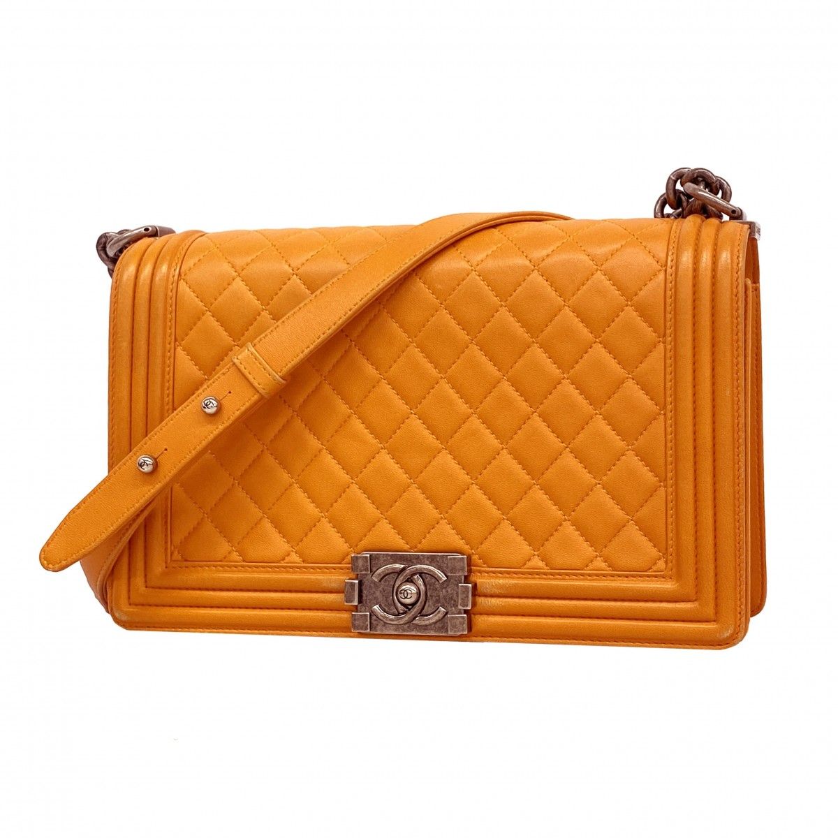 【6ec2997-k】シャネル ショルダーバッグ ボーイシャネル ラムスキン オレンジ シルバー金具【中古】レディース