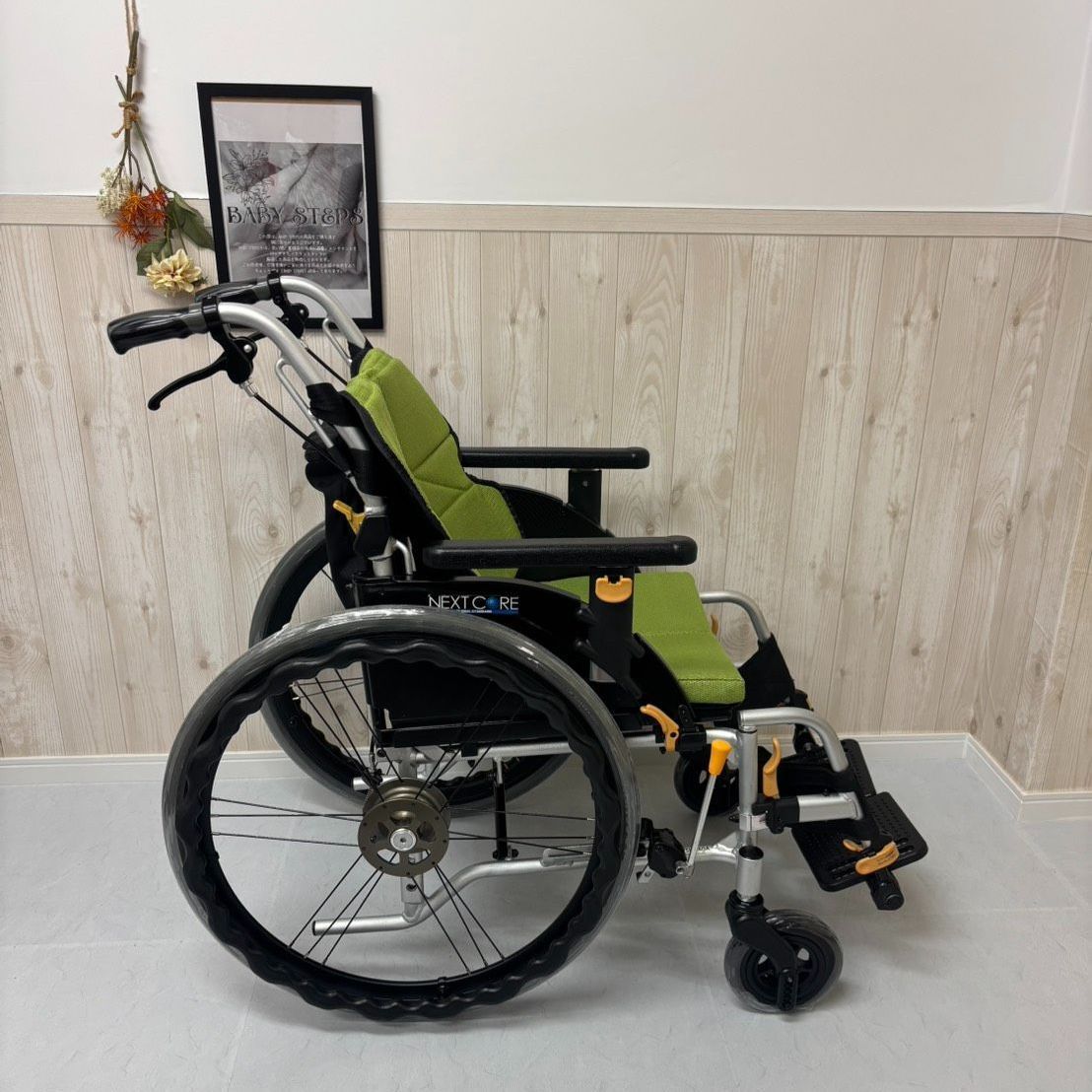 消毒済 中古 車椅子】すぐ使える車椅子 美品 NEXT-51B 松永製作所