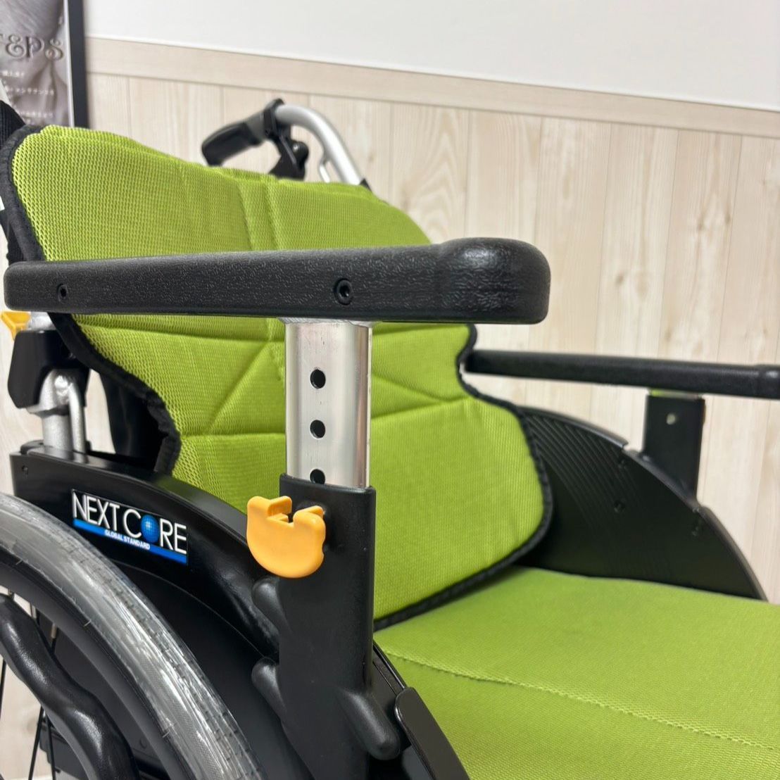 消毒済 中古 車椅子】すぐ使える車椅子 美品 NEXT-51B 松永製作所