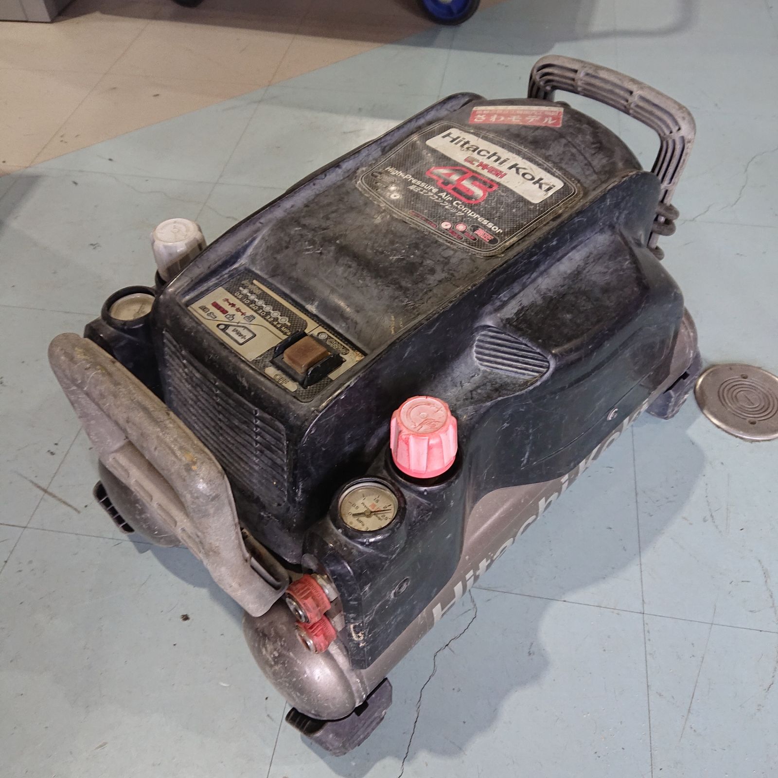 日立工機 EC1445H 常高圧エアコンプレッサー さわモデル【市川行徳店】【店頭取引限定】【中古】管理番号：ITK6H74PDZFO HITACHI 日立工機 EC1445H 高圧エアコンプレッサー さわモデル - メルカリ