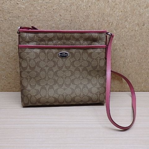 COACH シグネチャー ショルダーバッグ ピンク