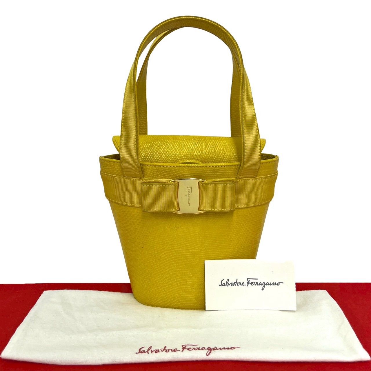 極 美品 袋付き Salvatore Ferragamo サルヴァトーレフェラガモ ヴァラ 