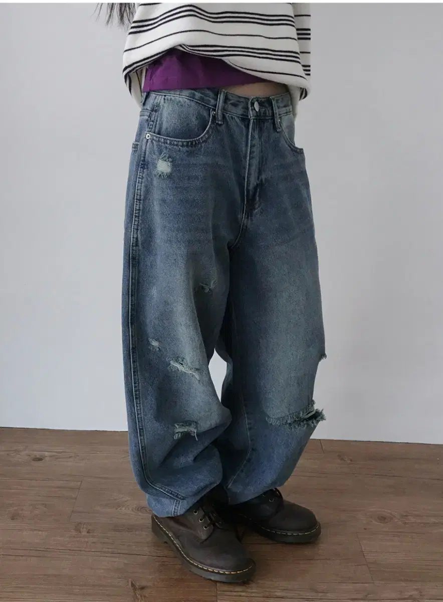 新品 / ダメージ カッティング カーブ ワイド パンツ