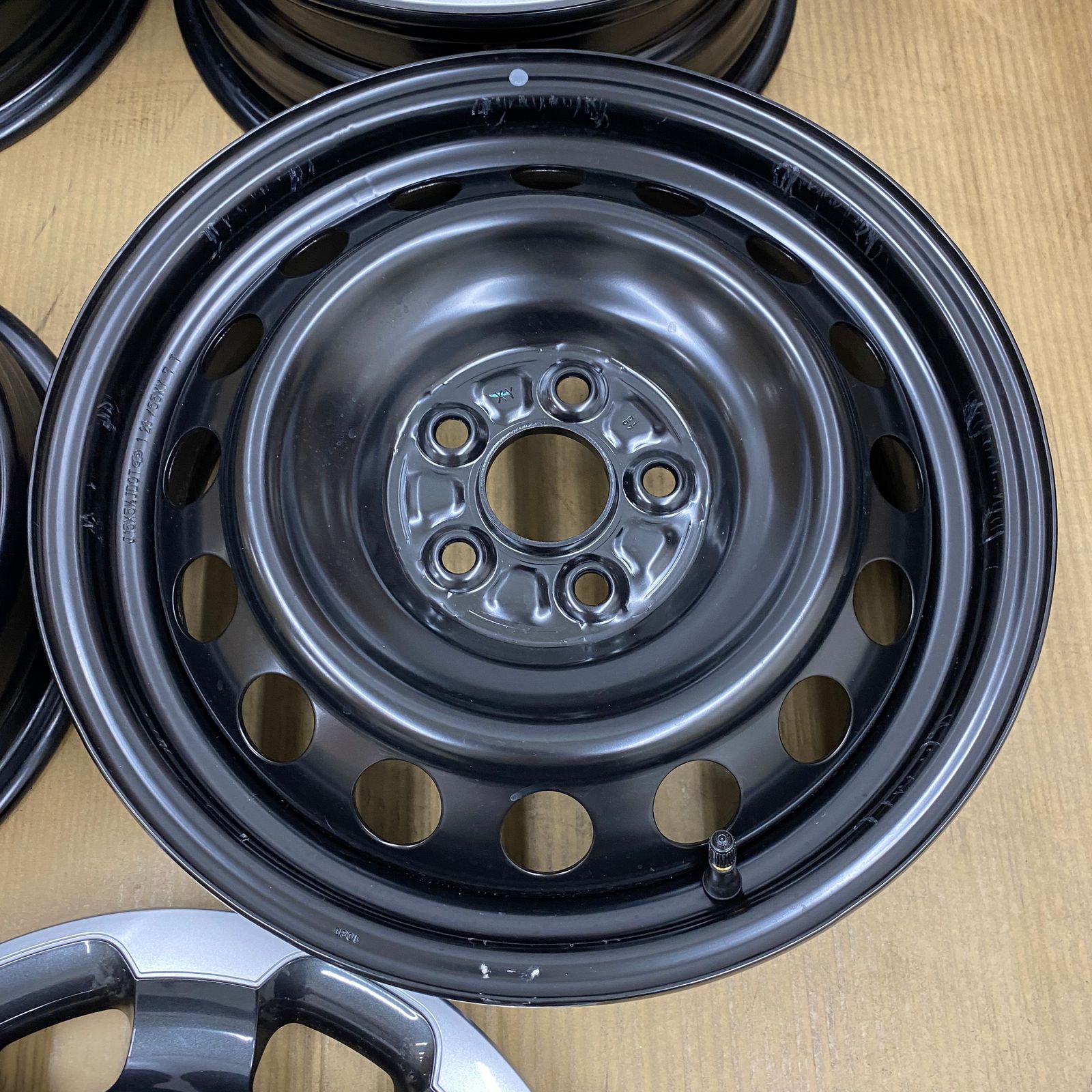 トヨタ シエンタ 純正スチールホイール 15インチ 5.5J +40 ホイール