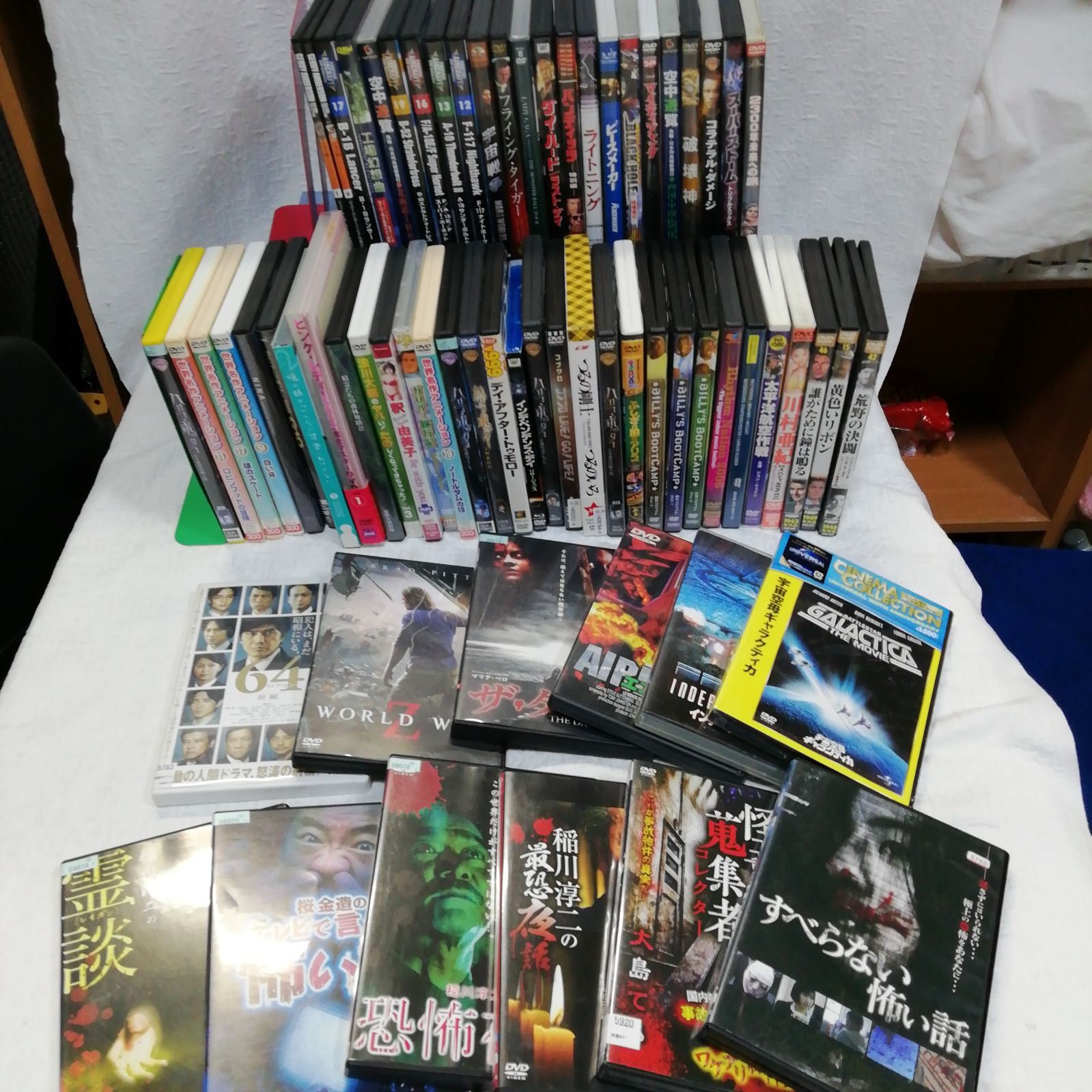 洋画DVD ほか 約60本以上 まとめ売り アクション、ホラー、アニメ /宇宙空母ギャラクティカ、2003年未来への旅など ジャンル人気作多数 長期保管 現状品 X321