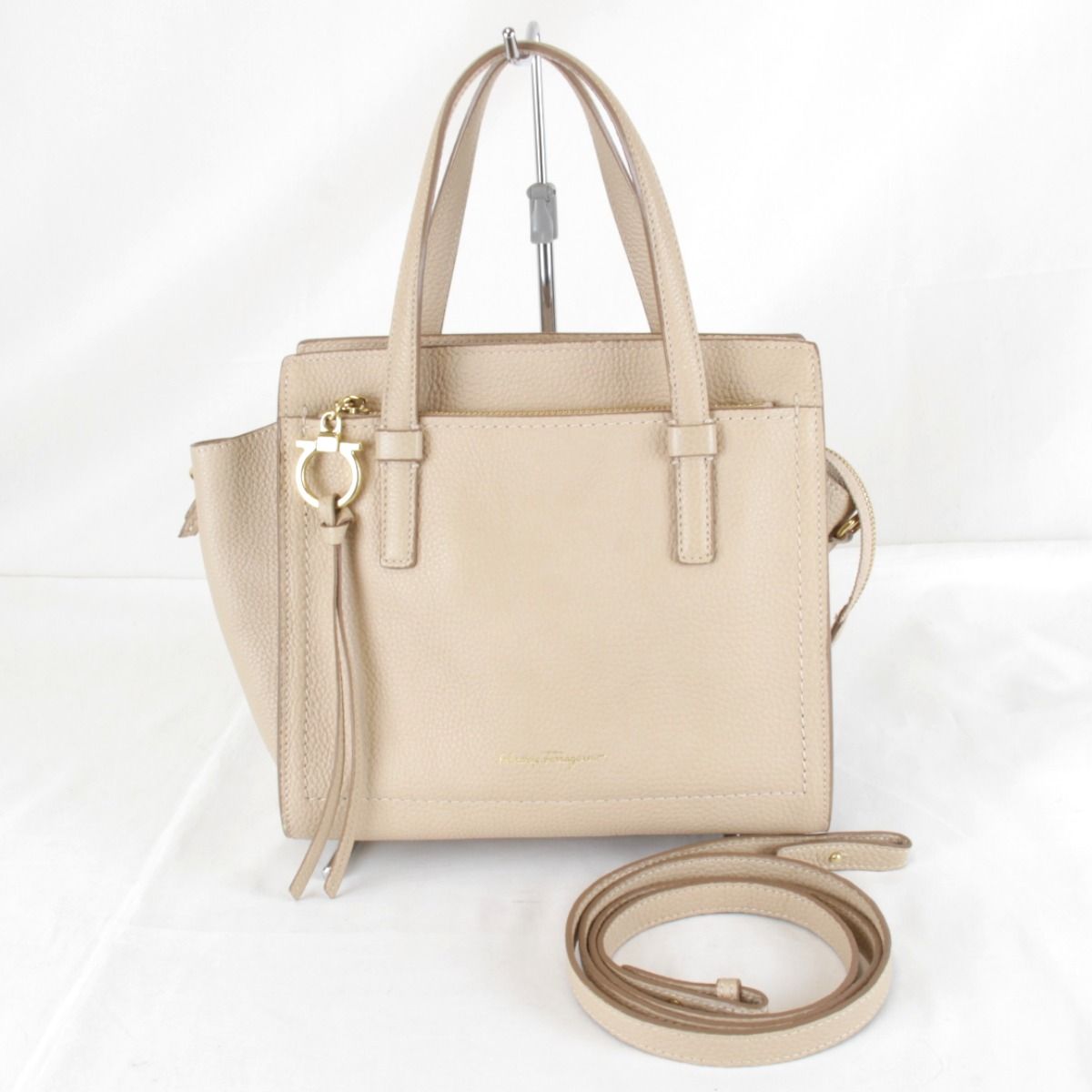 良品『USED』 フェラガモ ハンドバッグ レザー ピンク 39,520円