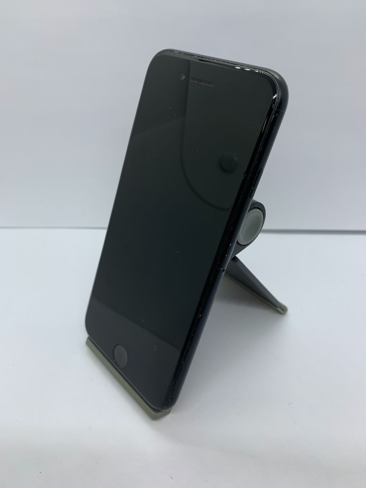 中古・画面キズ有・フレームキズ有】iPhone SE 2020 64GB ブラック SIM