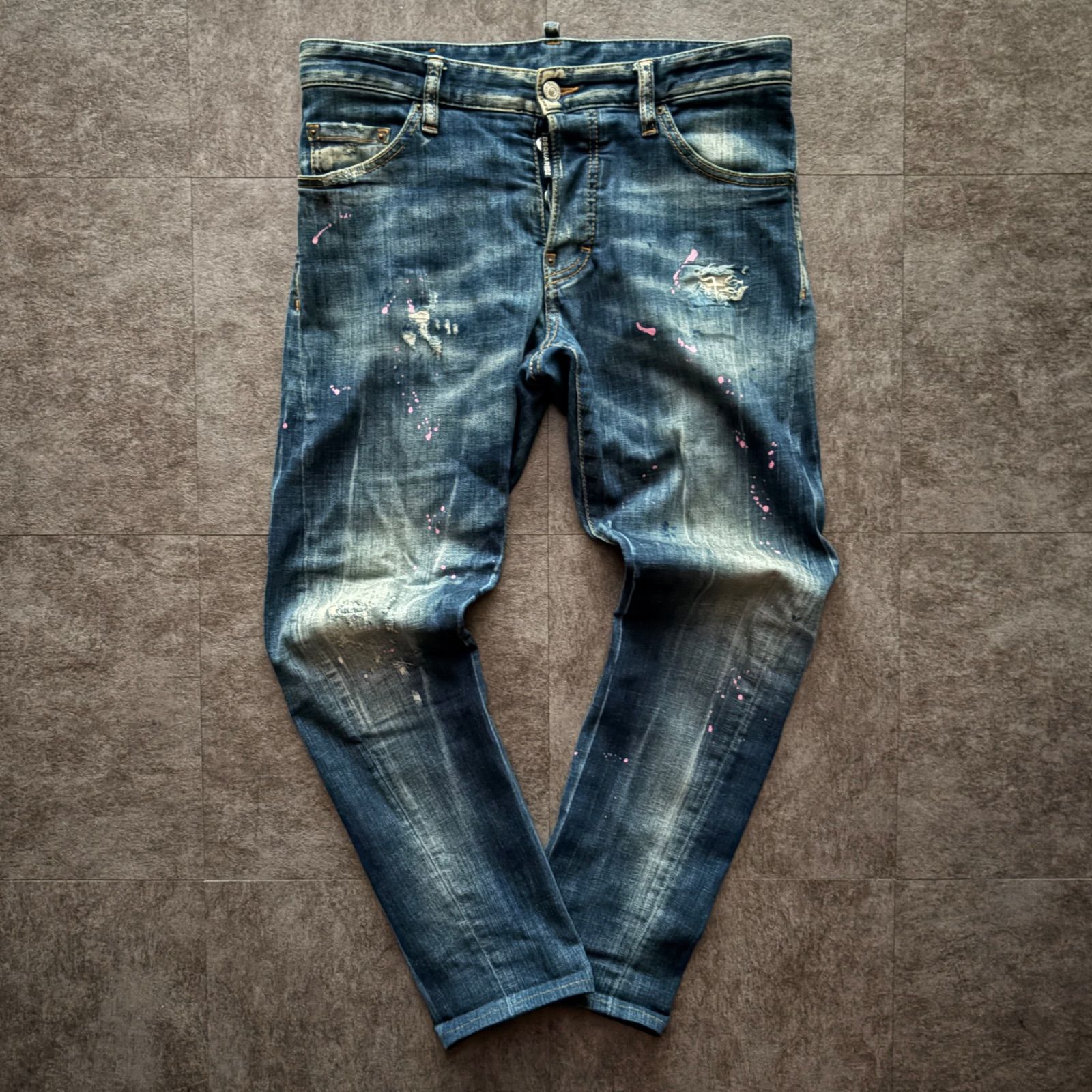 ディースクエアード DSQUARED2 デニム ジーンズ ジーパン S74LB0537 ダメージ クラッシュ 桜ペイント 加工 濃紺 ヒゲ ハチノス 革パッチ ストレッチ イタリア製 44 M アメカジ y2k グランジ パンク ストリート 古着