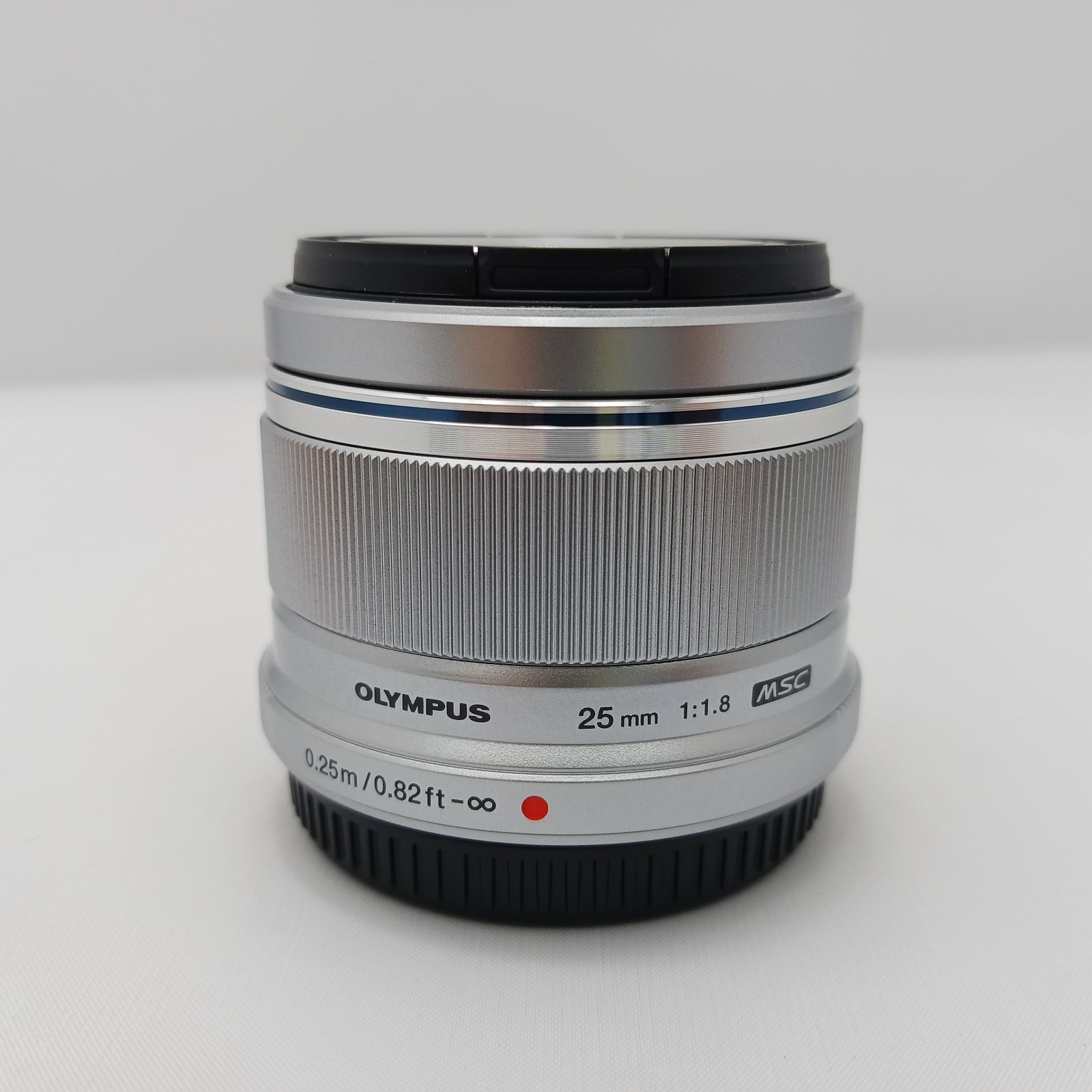 【ガラスケース内展示商品】 カメラレンズ 25mm F1.8 M.ZUIKO DIGITAL（ズイコーデジタル） シルバー [マイクロフォーサーズ /単焦点レンズ]