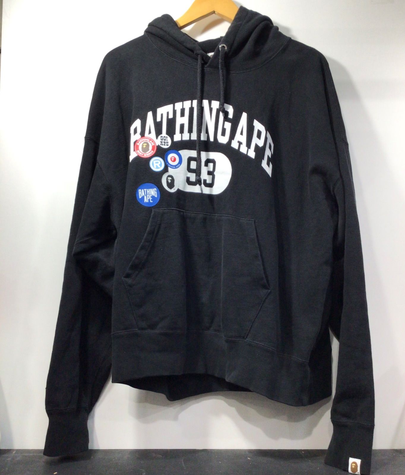 A BATHING APE ロゴパッチパーカー