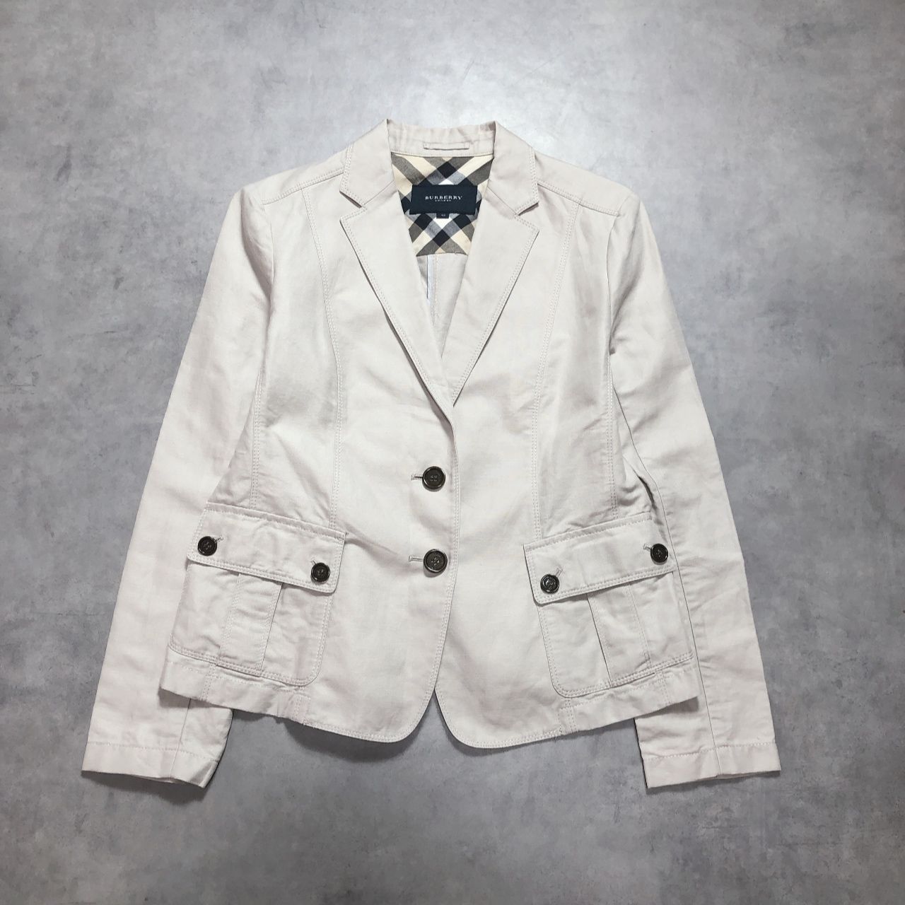 WH198●BURBERRY LONDON：大きいサイス リネンコットンテーラードジャケット ●42● ベージュ バーバリーロンドン 綿麻 日本製