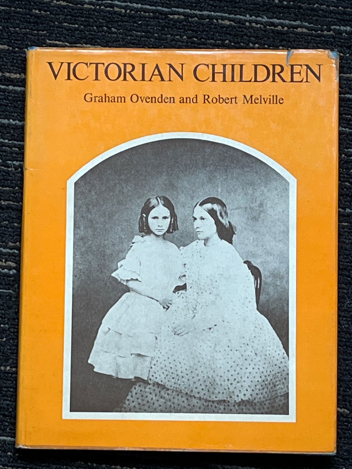 VICTORIAN CHILDREN Graham Ovenden and Robert Melville - メルカリ